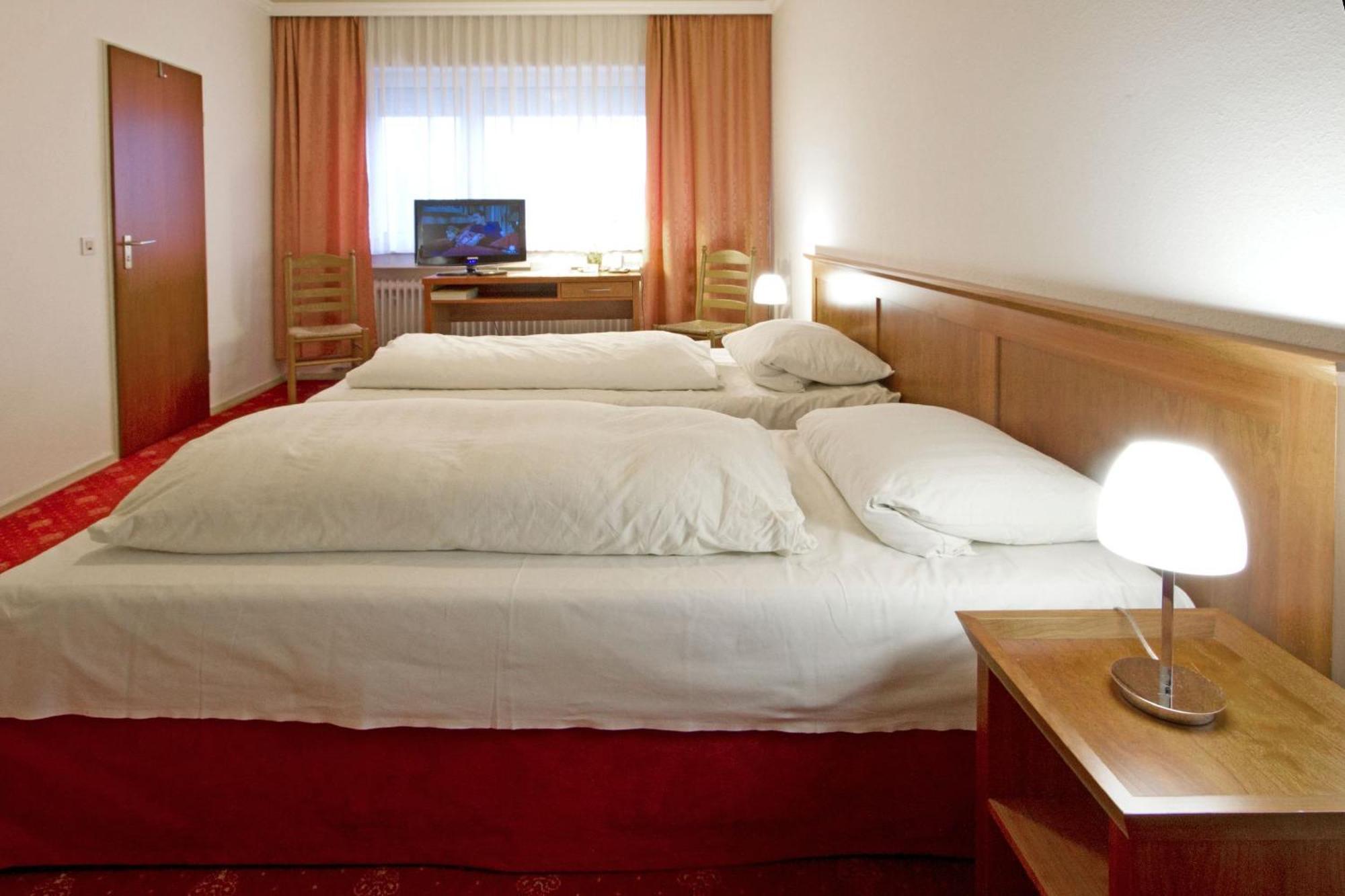 Hotel Mennicken Würselen Eksteriør billede