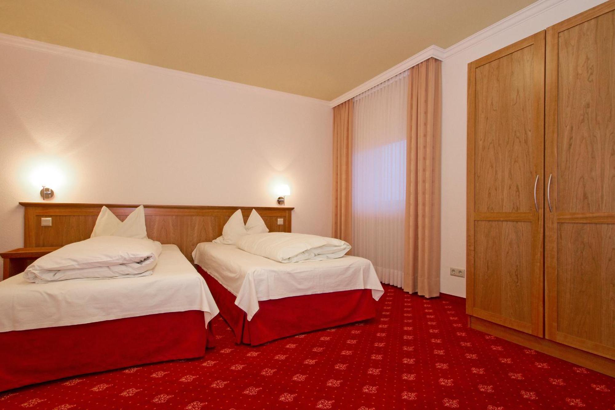 Hotel Mennicken Würselen Eksteriør billede